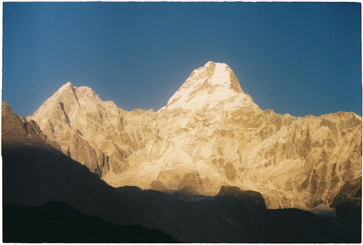 Triển lãm ảnh "Himalaya - Vẻ đẹp thuần khiết": Cuộc hội ngộ của những tâm hồn đồng điệu - Ảnh 2. Triển lãm ảnh "Himalaya - Vẻ đẹp thuần khiết": Cuộc hội ngộ của những tâm hồn đồng điệu - Ảnh 2.