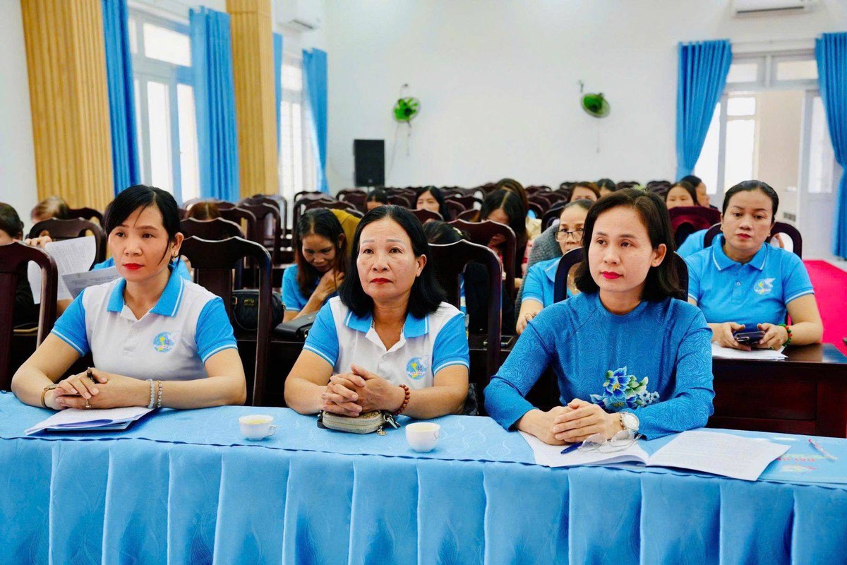 Tạo điều kiện phụ nữ tham gia ứng cử - nền tảng xây dựng đội ngũ cán bộ nữ chủ chốt- Ảnh 2.