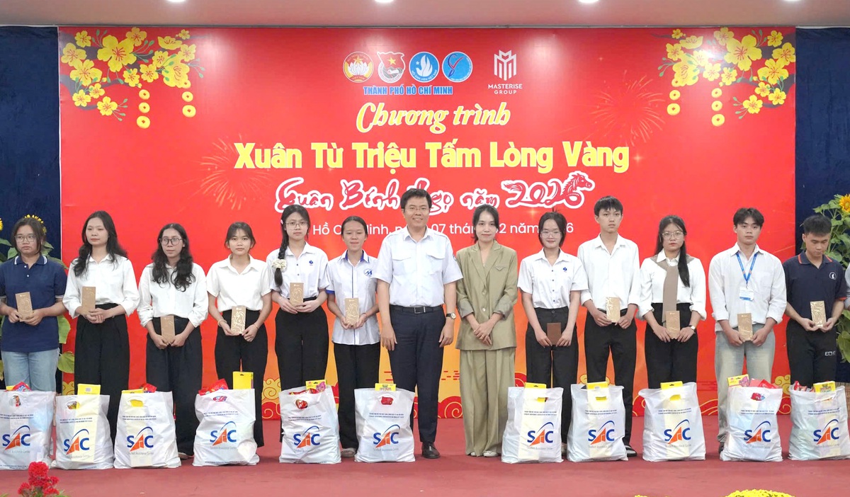 TPHCM: Đa dạng hoạt động chăm lo Tết cho người khó khăn- Ảnh 8.