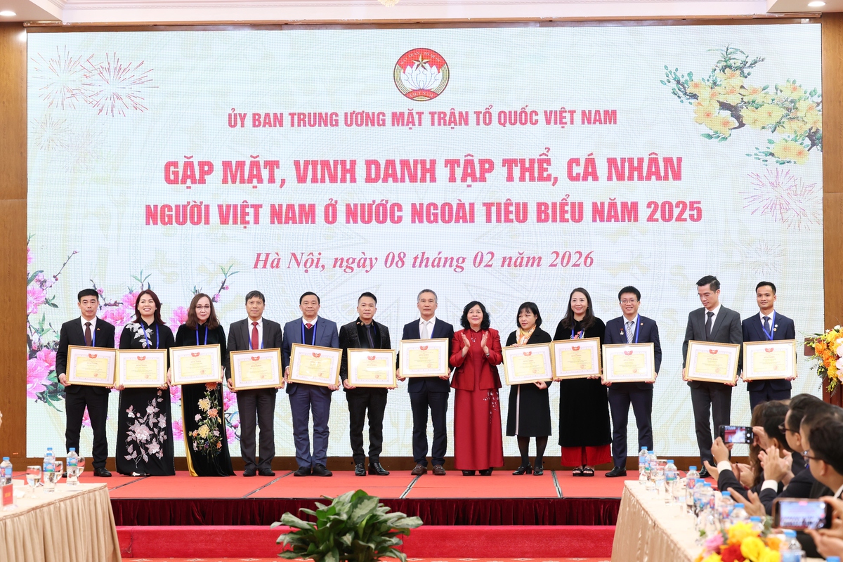 Mặt trận Tổ quốc Việt Nam vinh danh tập thể, cá nhân kiều bào tiêu biểu năm 2025- Ảnh 9.