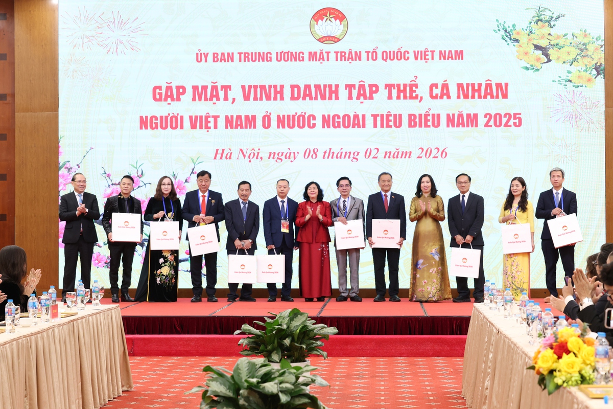 Mặt trận Tổ quốc Việt Nam vinh danh tập thể, cá nhân kiều bào tiêu biểu năm 2025- Ảnh 10.
