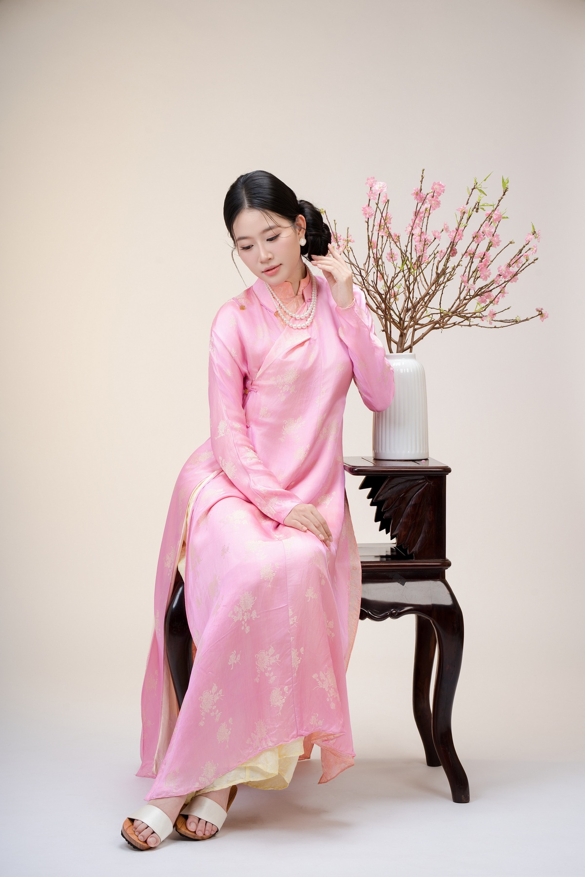 Kế hoạch xa hơn của Trần Đình Thạch Thảo sau khi tốt nghiệp thạc sĩ sẽ hướng đến công việc giảng dạy, đó cũng là mơ ước từ nhỏ của cô