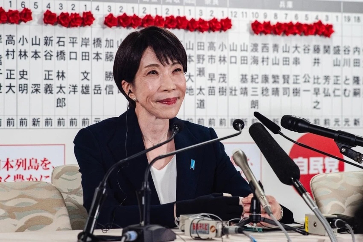 Liên minh của Thủ tướng Nhật Bản Sanae Takaichi thắng áp đảo- Ảnh 1.