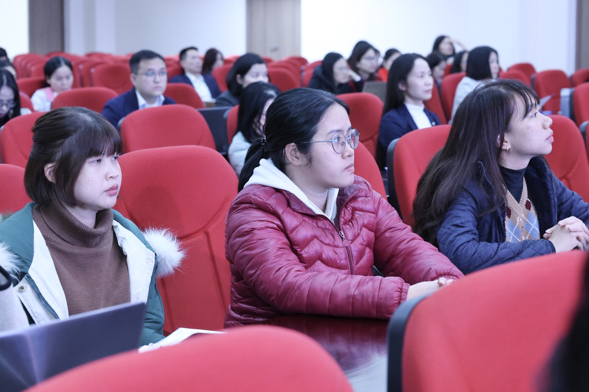 Nghệ thuật chinh phục cử tri: Khi 