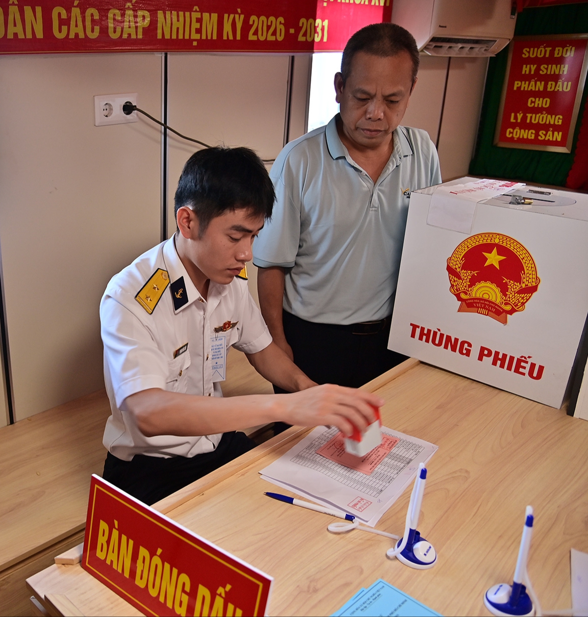 Ngày hội của những lá phiếu sớm ở thềm lục địa phía Nam- Ảnh 4.