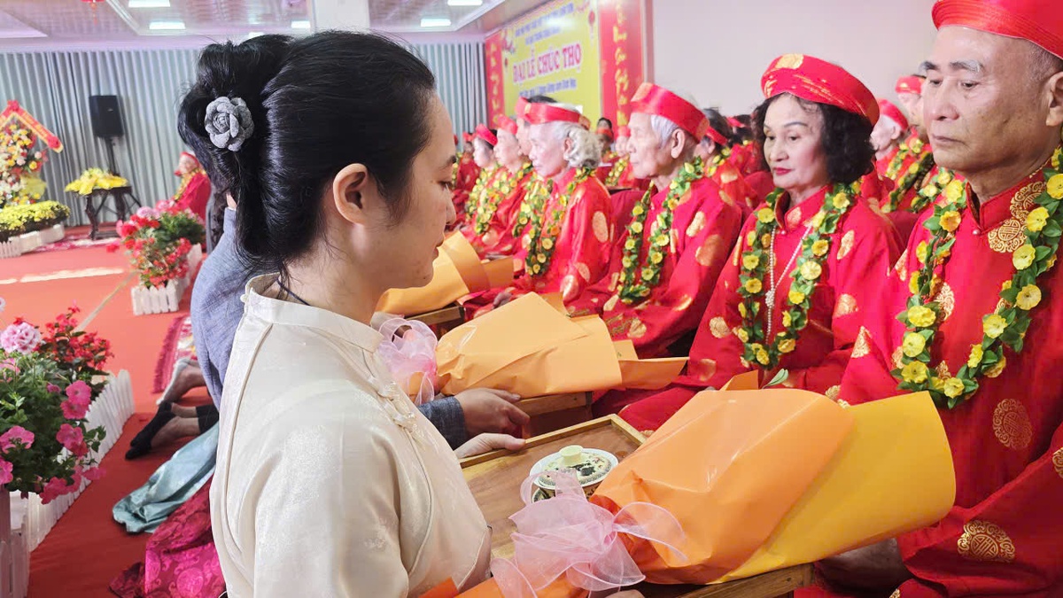 Tổ chức Đại lễ chúc thọ cho 359 người cao tuổi tại chùa Thành- Ảnh 8.