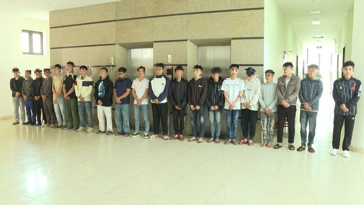 Tung tin giả “bị công an đánh”, kích động người thân kéo đến trụ sở gây rối- Ảnh 1.