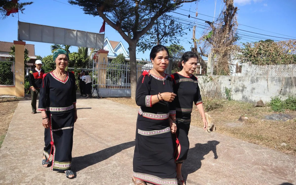 Chủ động từ cơ sở, chú trọng truyền thông bầu cử đến tận buôn làng- Ảnh 3.