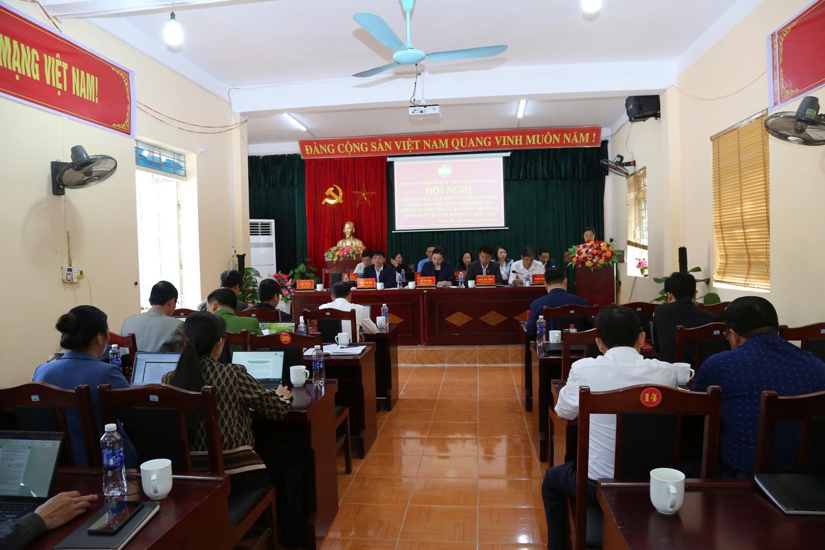 Phó Chủ tịch - Tổng Thư ký UBTƯ MTTQ Việt Nam Hà Thị Nga tiếp xúc cử tri tại Lai Châu- Ảnh 1.