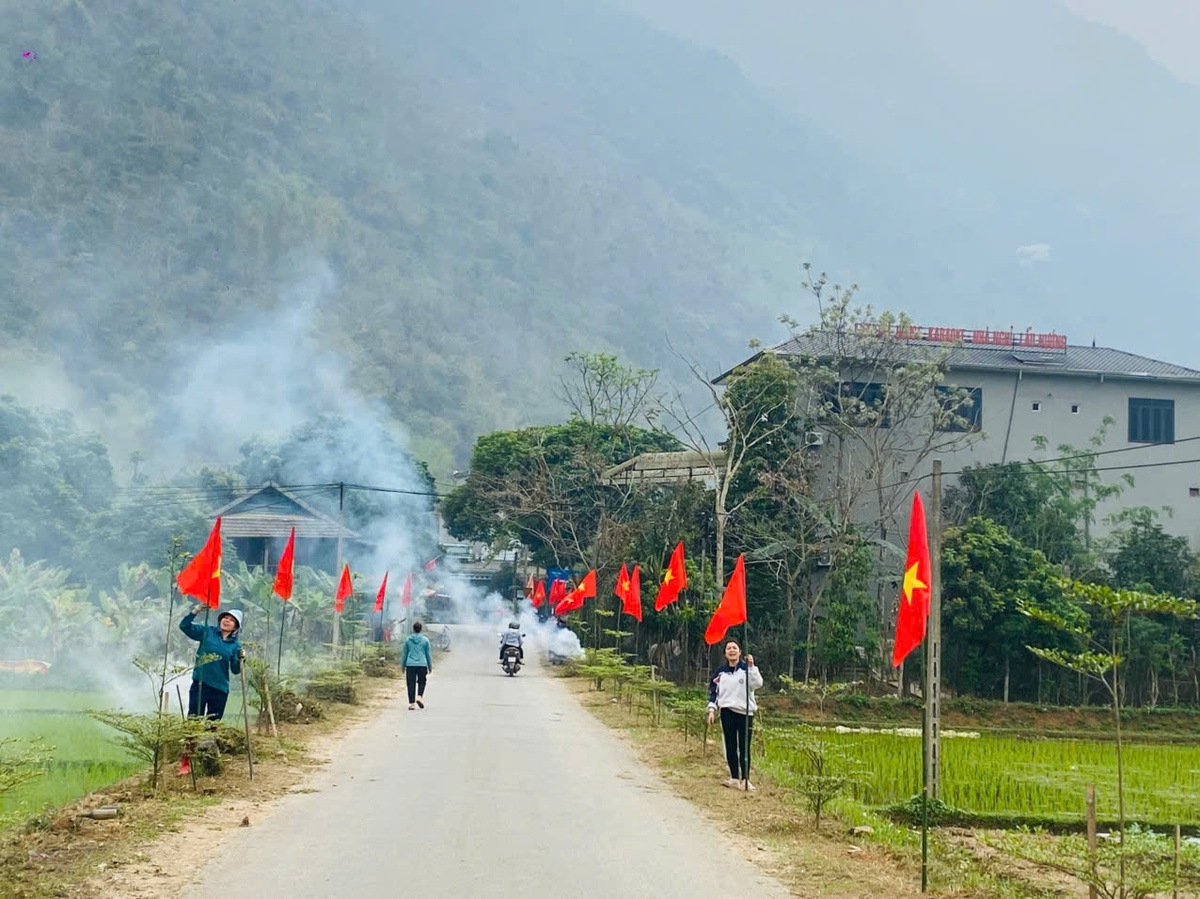 Phụ nữ vùng cao Phú Thọ rộn ràng đón chờ ngày bầu cử- Ảnh 4.