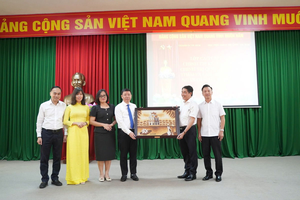 Đặc khu Côn Đảo giảm 37 biên chế sau tổ chức chính quyền địa phương 2 cấp- Ảnh 2.