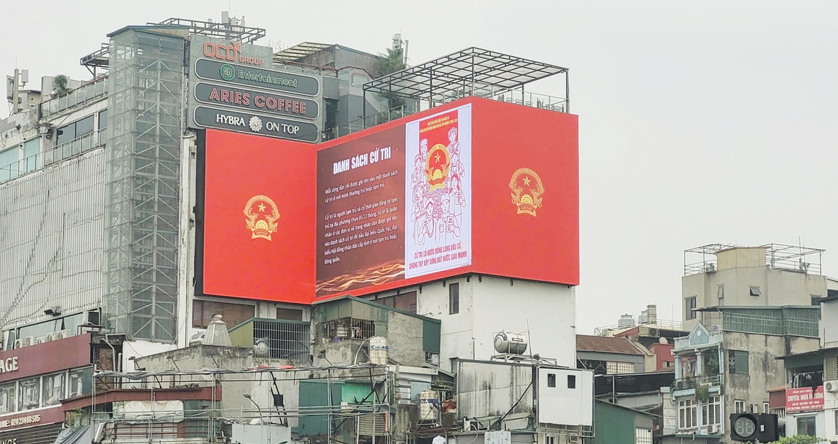 Hình ảnh các tầng lớp phụ nữ nổi bật trên pano tuyên truyền về Ngày bầu cử- Ảnh 12.