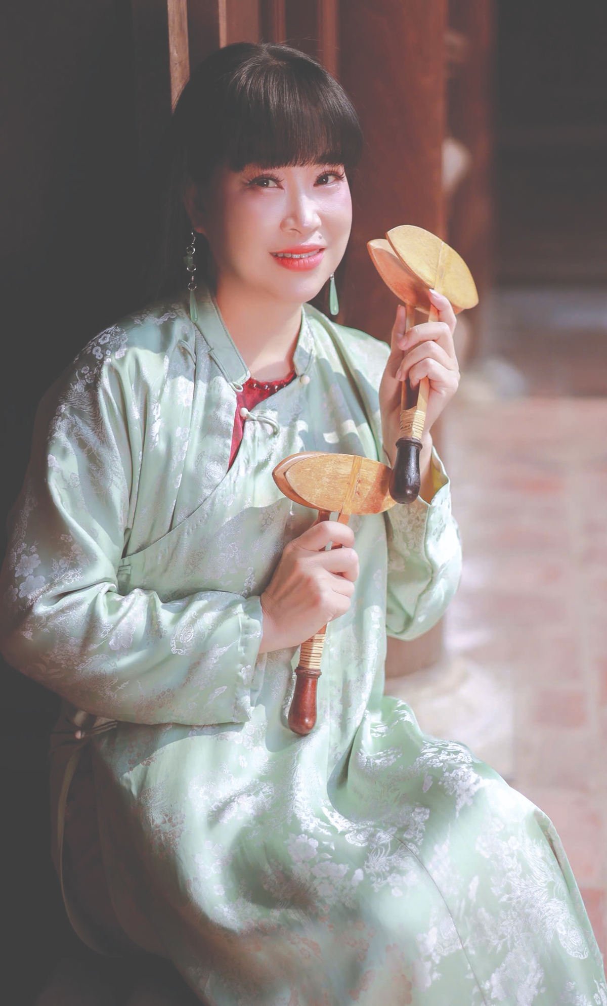 Nghệ sĩ Mai Tuyết Hoa Nghệ sĩ Mai Tuyết Hoa