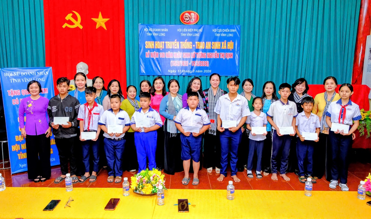 Vĩnh Long: Tặng mái ấm tình thương, học bổng nhân kỷ niệm 106 năm Ngày sinh Nữ tướng Nguyễn Thị Định- Ảnh 3.