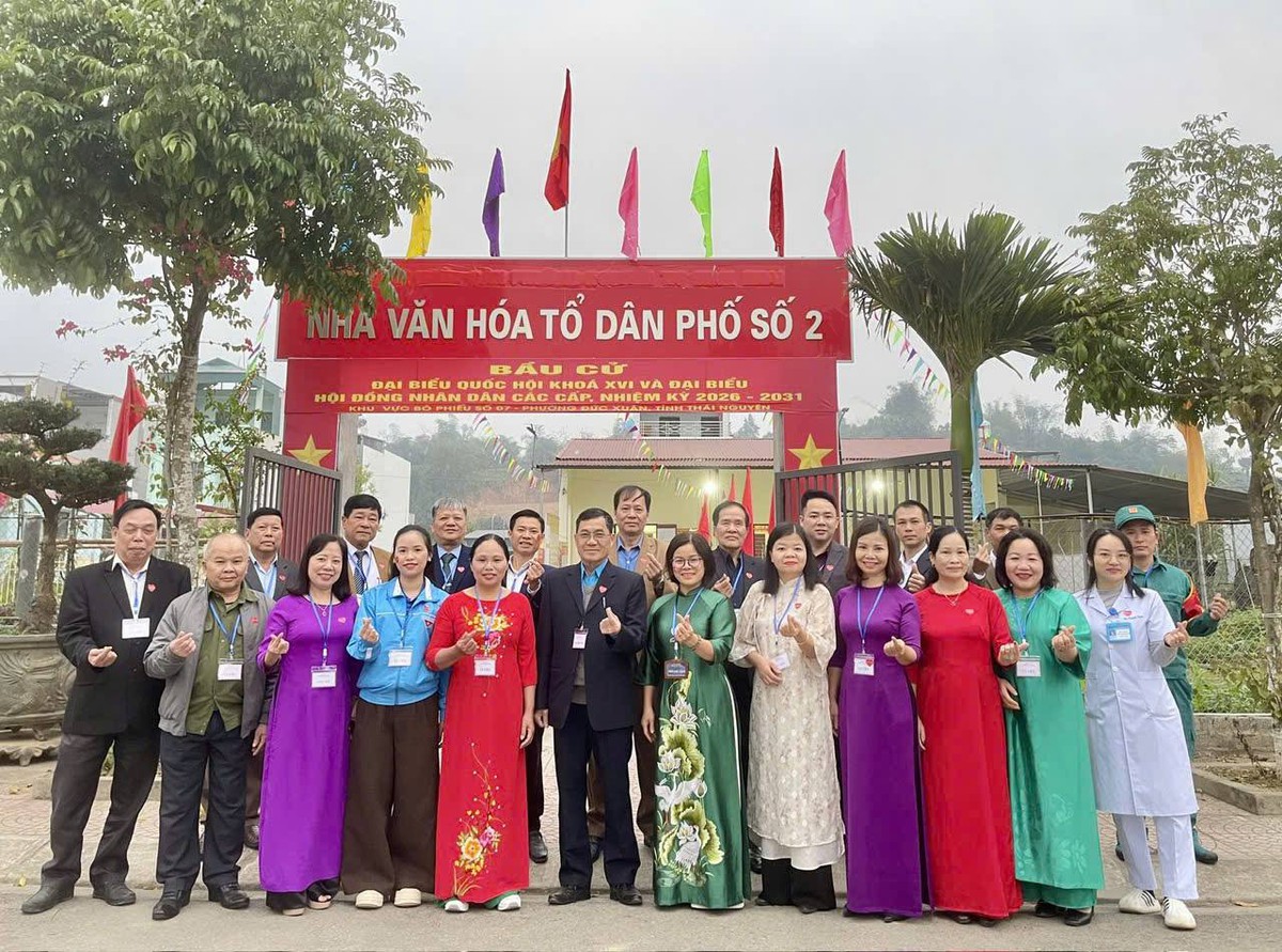 Cả nước rộn ràng bước vào Ngày bầu cử- Ảnh 6. Cả nước rộn ràng bước vào Ngày bầu cử- Ảnh 6.