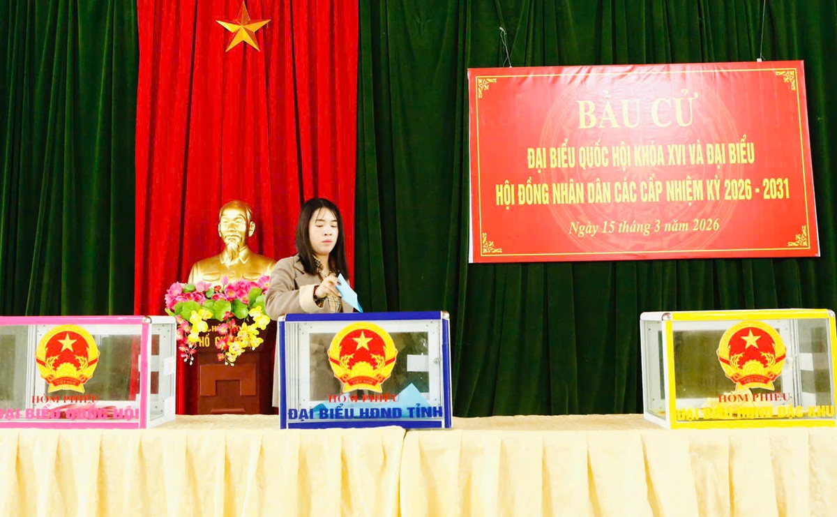 Những lá phiếu mang theo niềm tin của phụ nữ nơi đầu sóng- Ảnh 6. Những lá phiếu mang theo niềm tin của phụ nữ nơi đầu sóng- Ảnh 6.