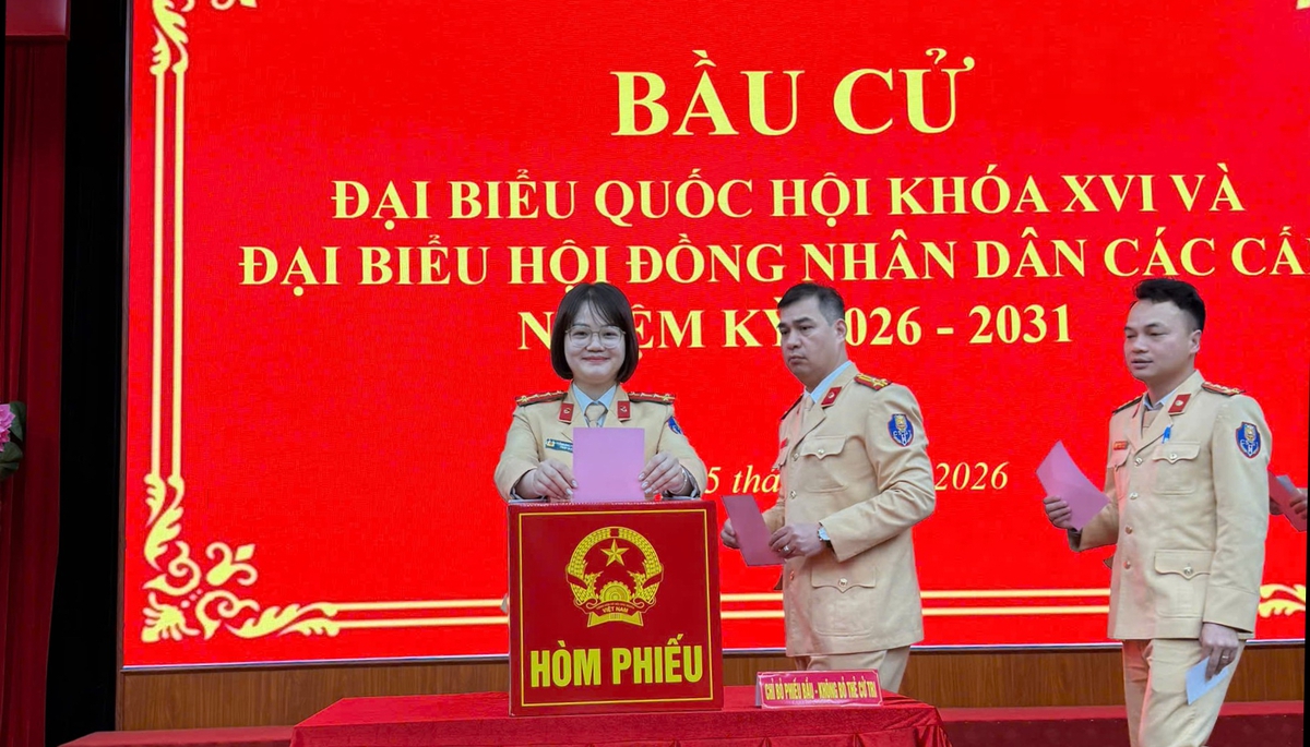 Chủ nhiệm Ủy ban Kiểm tra Trung ương Trần Sỹ Thanh và cử tri Lạng Sơn đi bầu cử- Ảnh 10.