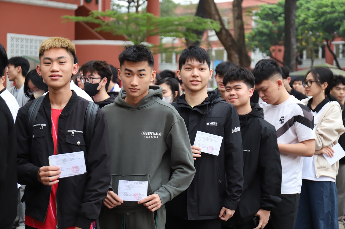 Niềm tự hào của những cử tri trẻ trong ngày hội non sông- Ảnh 4.