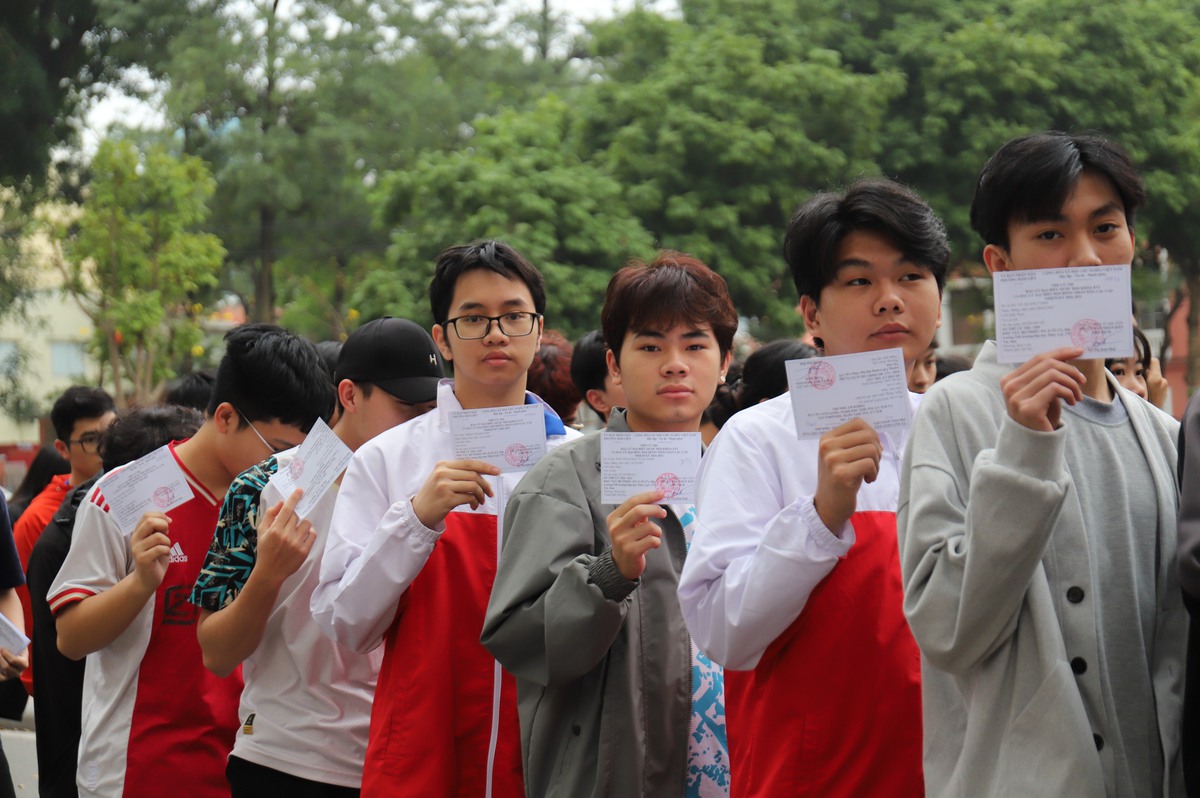 Niềm tự hào của những cử tri trẻ trong ngày hội non sông- Ảnh 6.