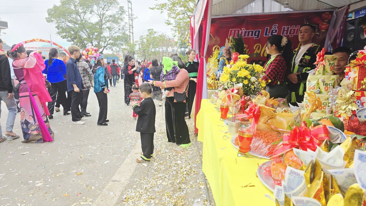 Hàng vạn người dự Lễ hội đường phố lớn nhất Lạng Sơn - Ảnh 8.