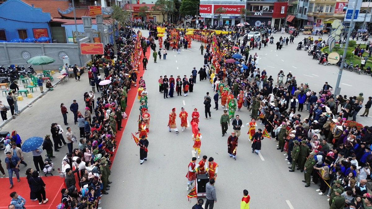 Hàng vạn người dự Lễ hội đường phố lớn nhất Lạng Sơn - Ảnh 6.