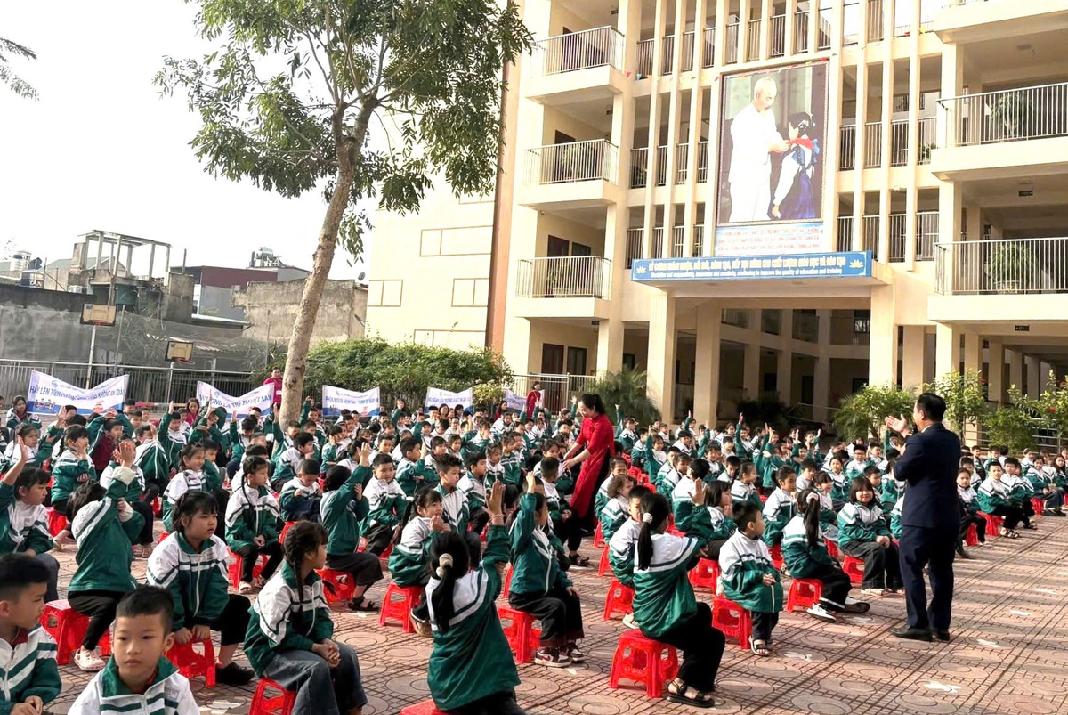 Bắc Ninh: Hơn 500 học sinh được trang bị kỹ năng phòng chống xâm hại tình dục và bạo lực học đường- Ảnh 1. Bắc Ninh: Hơn 500 học sinh được trang bị kỹ năng phòng chống xâm hại tình dục và bạo lực học đường- Ảnh 1.