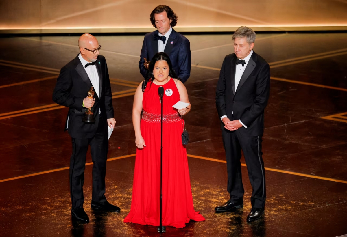 Jessie Buckley giành giải Nữ diễn viên chính xuất sắc nhất Oscar 2026- Ảnh 4. Jessie Buckley giành giải Nữ diễn viên chính xuất sắc nhất Oscar 2026- Ảnh 4.