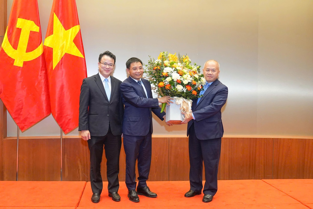 Điều động Thứ trưởng Bộ Tài chính làm Phó bí thư Thành ủy Hải Phòng- Ảnh 3. Điều động Thứ trưởng Bộ Tài chính làm Phó bí thư Thành ủy Hải Phòng- Ảnh 3.