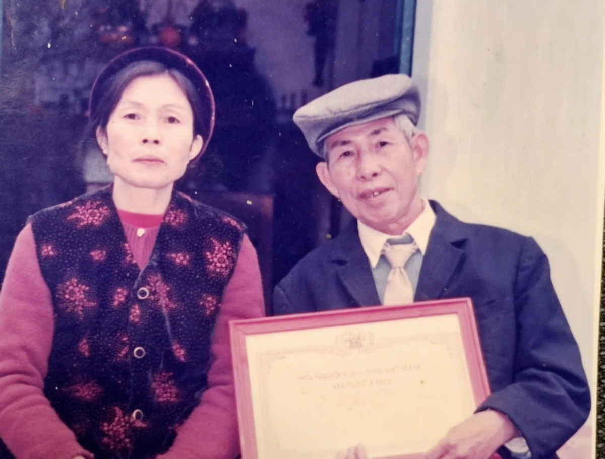 Vợ chồng ông Trịnh Khanh và bà Phan Thị Khuyến