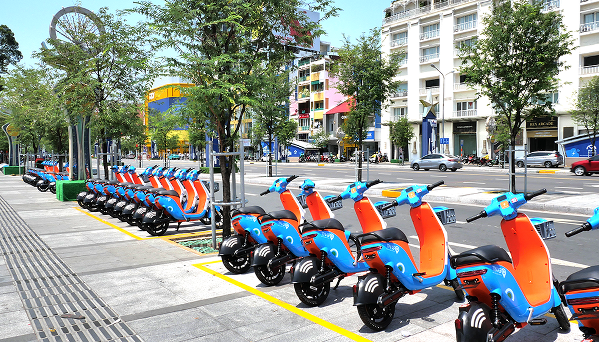 TPHCM: Người dân, du khách hào hứng với dịch vụ Xe đạp điện công cộng- Ảnh 1.