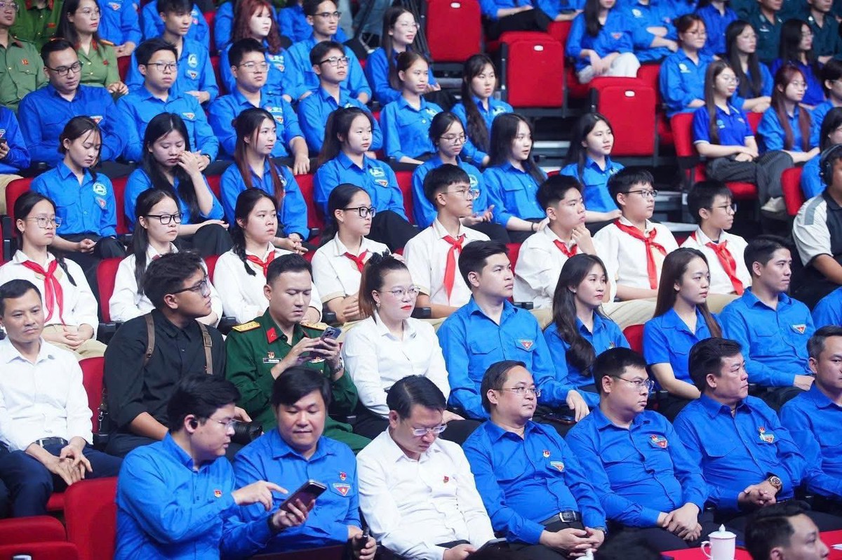 Diễn đàn Tiếng nói tuổi trẻ - Hành động của Đoàn: Lắng nghe để đổi mới, hành động vì thanh niên- Ảnh 2.