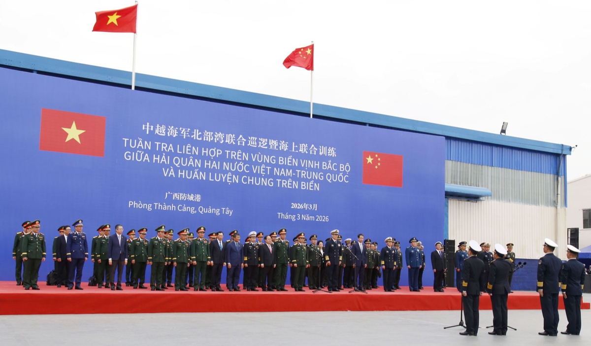 Bộ trưởng Bộ Quốc phòng Việt Nam và Trung Quốc dự Lễ khởi hành tuần tra liên hợp hải quân- Ảnh 7.