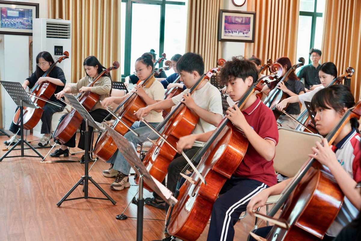 Các sinh viên xuất sắc của khoa Đàn dây sẽ tham gia biểu diễn trong buổi hòa nhạc