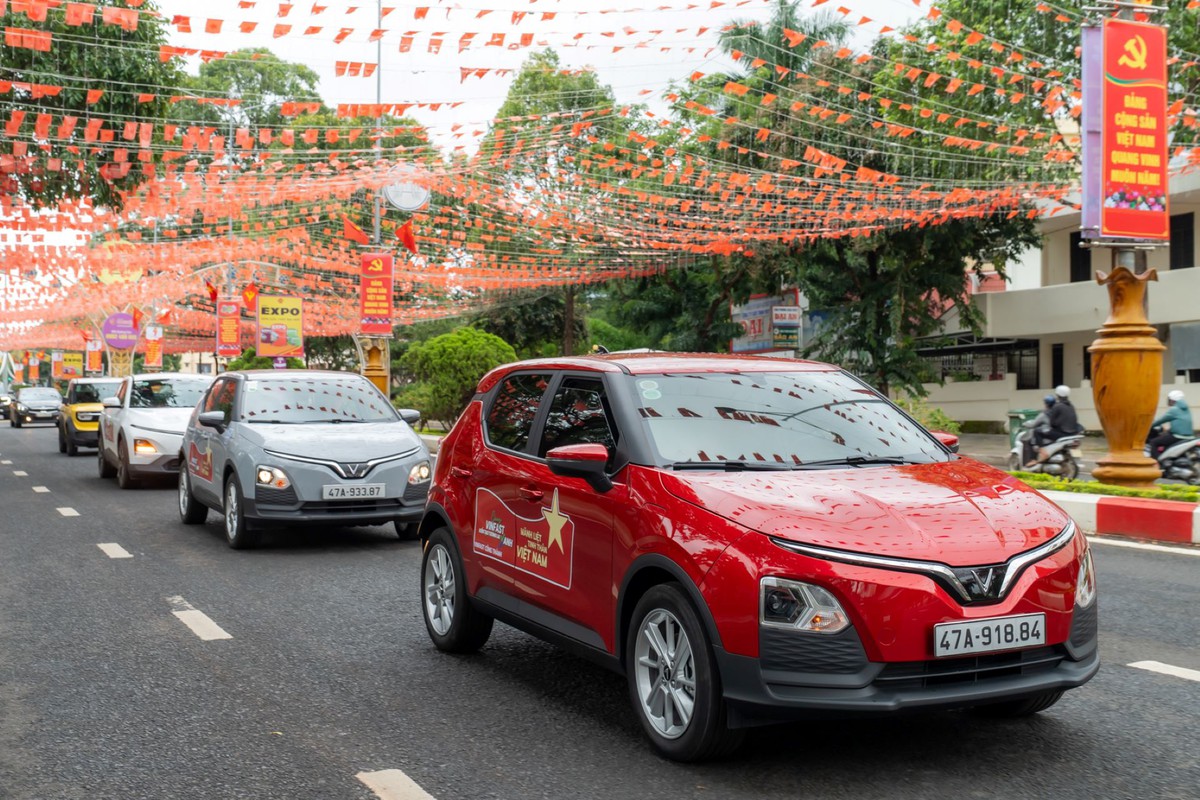 Giải mã sức hút VinFast VF 5: Lăn bánh chỉ 500 triệu đồng, lãi suất cố định 7%, sạc miễn phí 3 năm- Ảnh 1.