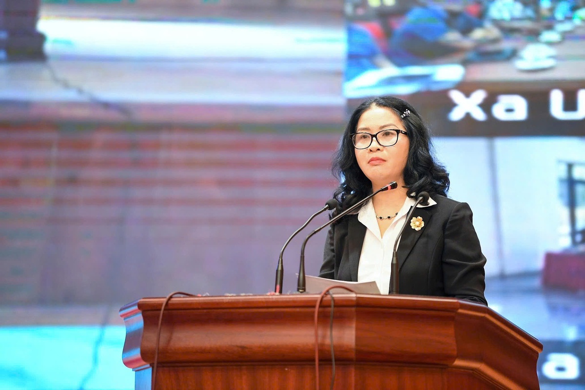 GS.TS Nguyễn Thị Lan chia sẻ tại điểm cầu Phú Xuyên