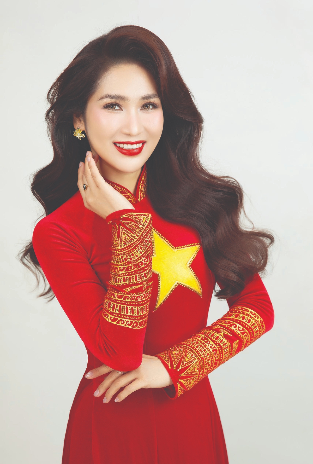 "Mối tình" sắt son của "hoa hậu cải lương" với cổ nhạc- Ảnh 1. "Mối tình" sắt son của "hoa hậu cải lương" với cổ nhạc- Ảnh 1.