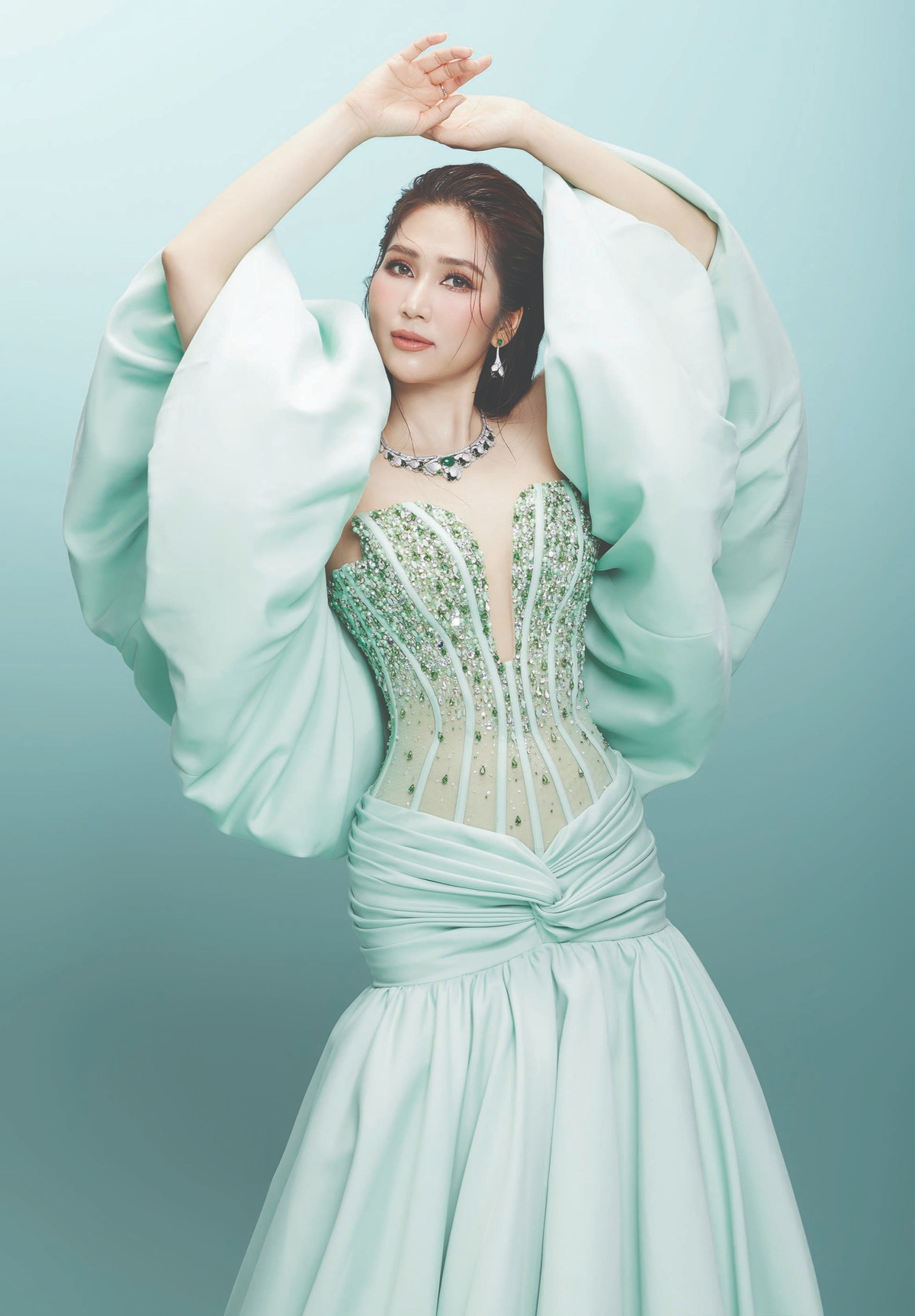 "Mối tình" sắt son của "hoa hậu cải lương" với cổ nhạc- Ảnh 2. "Mối tình" sắt son của "hoa hậu cải lương" với cổ nhạc- Ảnh 2.