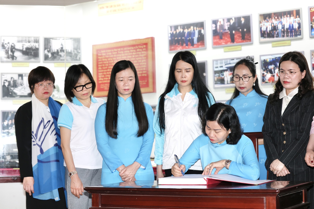 TƯ Hội LHPN Việt Nam phát động Đợt thi đua cao điểm chào mừng bầu cử và Đại hội Phụ nữ toàn quốc XIV- Ảnh 14.