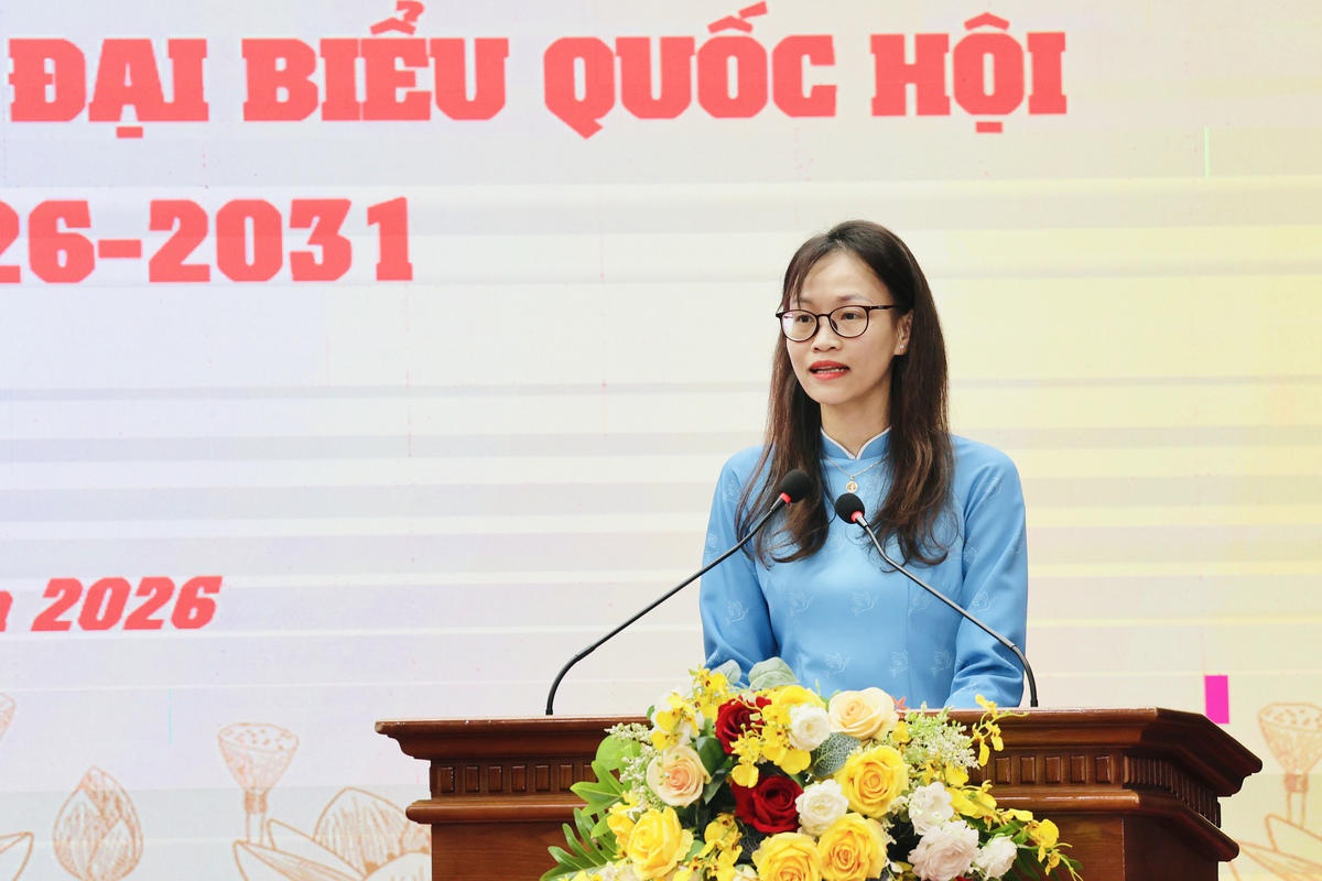 Bà Nguyễn Thị Tuyến và các ứng cử viên Đại biểu Quốc hội khóa XVI tiếp xúc cử tri - Ảnh 3.