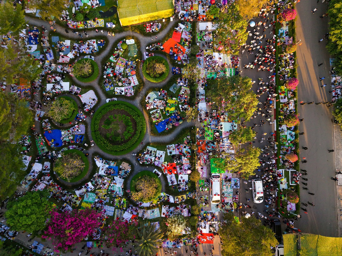 Rằm tháng Giêng về Núi Bà Đen: Ngủ núi đón linh khí, cầu tài lộc trước “Phật vàng”- Ảnh 2.