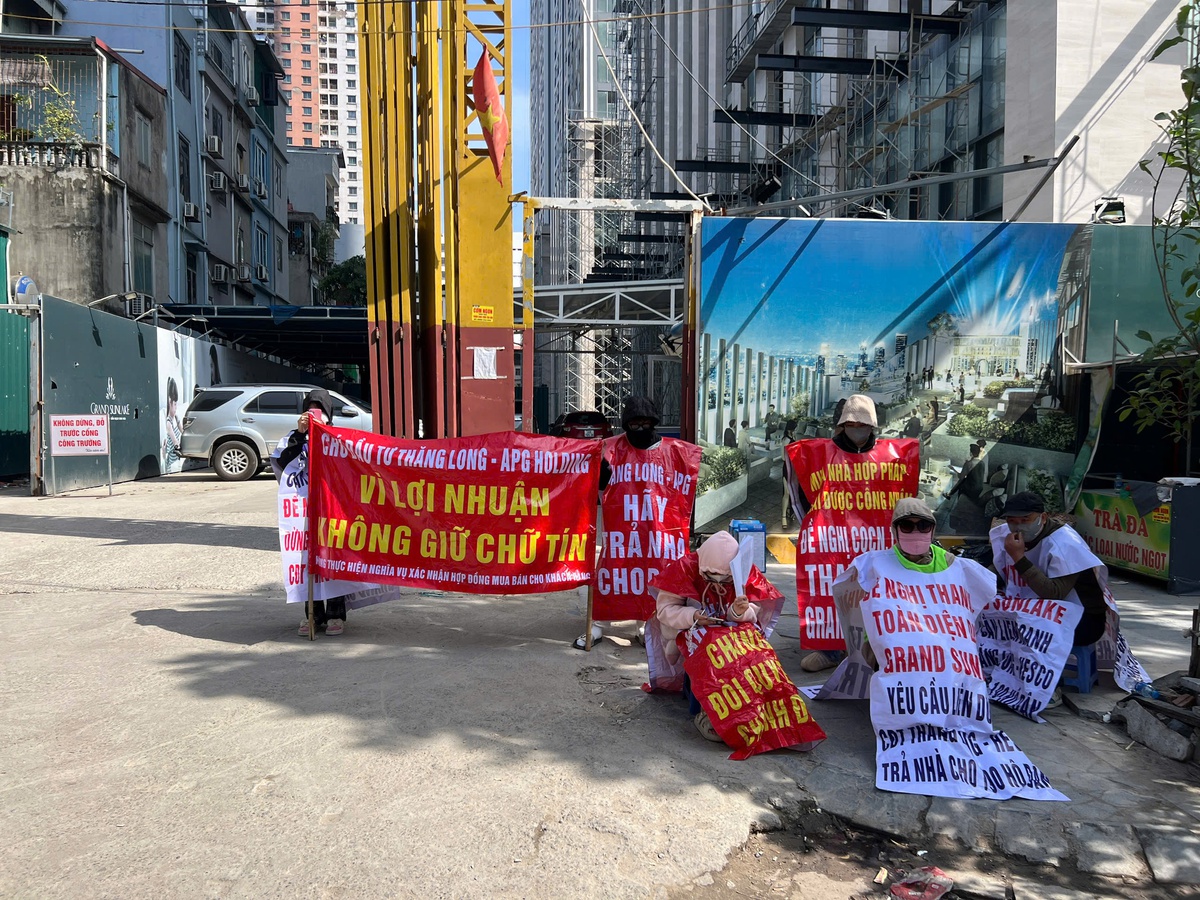 190 căn hộ tại dự án Grand Sunlake rơi vào vòng xoáy tranh chấp, khách hàng kêu cứu- Ảnh 3.