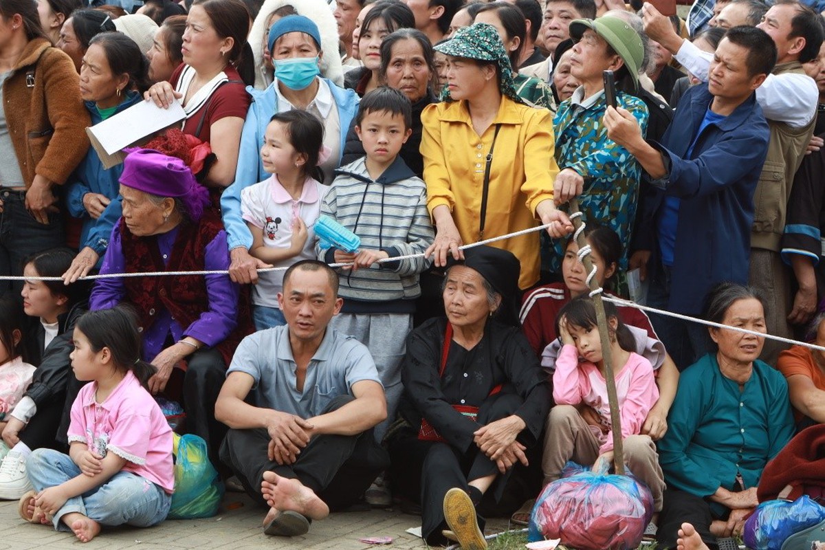 Mãn nhãn màn tranh đầu pháo thiêng của thanh niên trai tráng Cao Bằng- Ảnh 3.