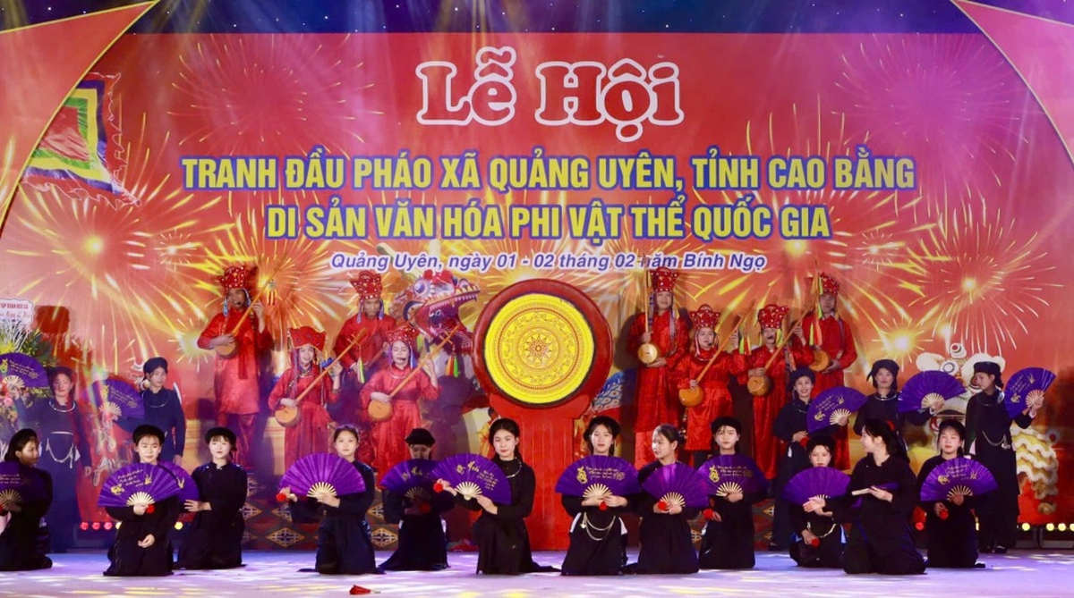 Mãn nhãn màn tranh đầu pháo thiêng của thanh niên trai tráng Cao Bằng- Ảnh 7.
