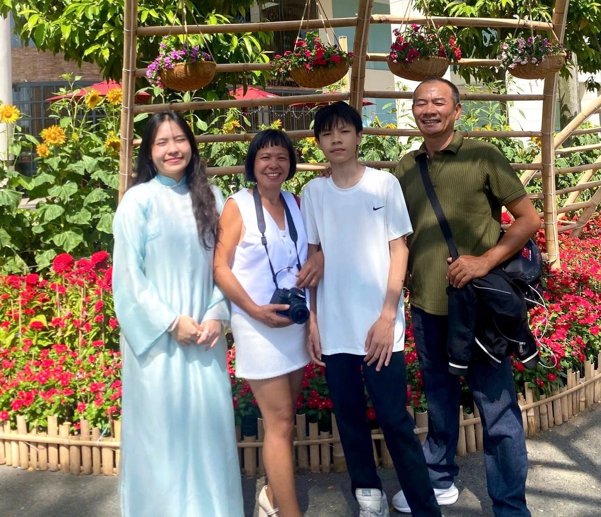 Vợ chồng rủ nhau nghỉ hưu sớm để sống cuộc đời an nhiên- Ảnh 1.