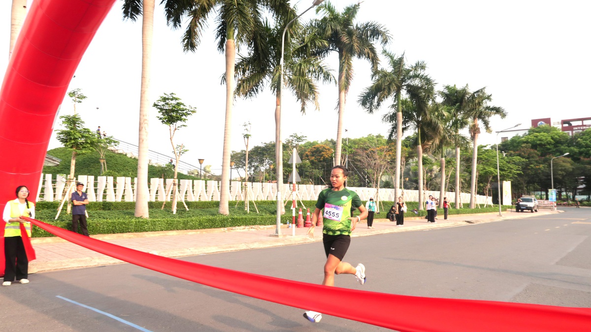 Giải Việt dã khởi động Ngày hội sức trẻ sinh viên TPHCM 2026- Ảnh 5.