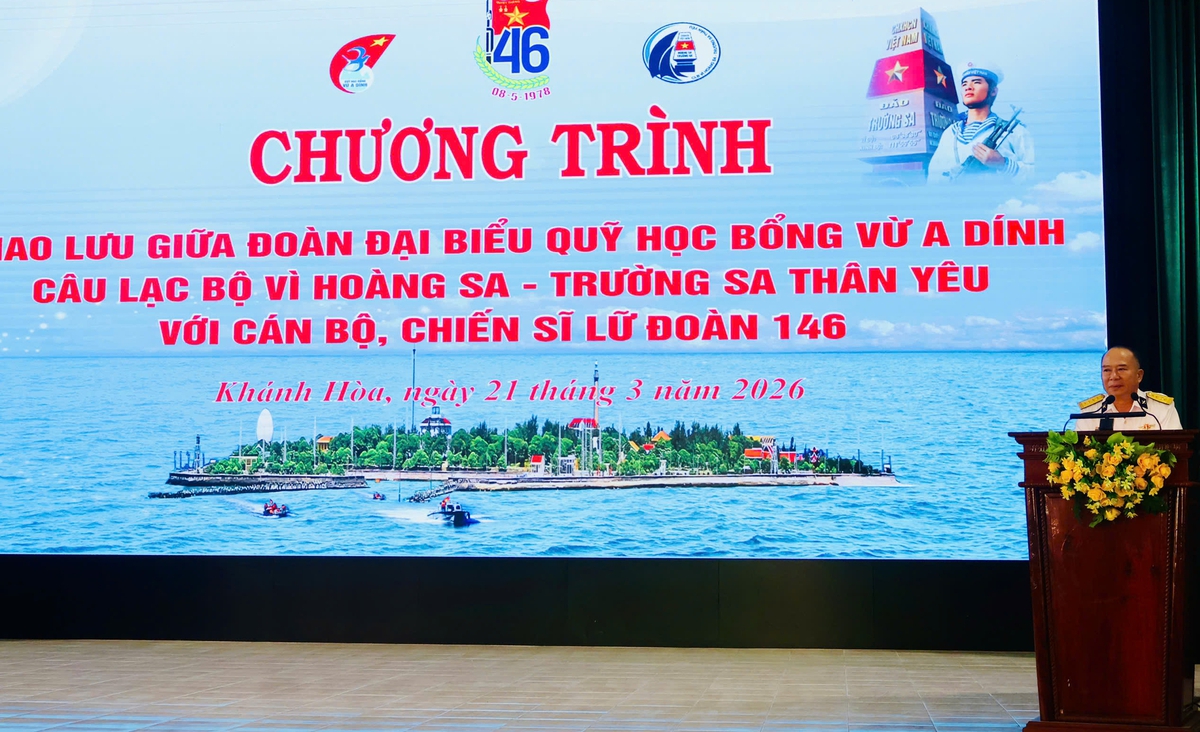 Đại tá Phạm Văn Thọ, Bí thư Đảng ủy, Chính ủy Lữ đoàn 146 phát biểu. Ảnh: Hồ Lam