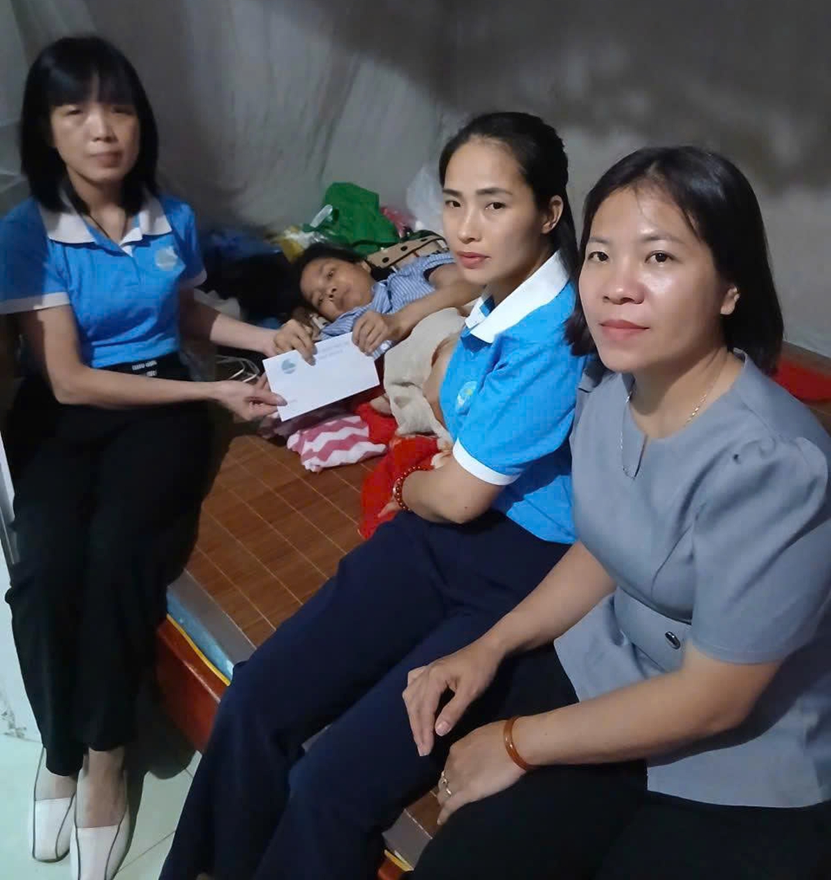 Chồng mất vì ung thư gan, vợ suy thận giai đoạn cuối kiệt quệ khi con trai tai nạn lao động- Ảnh 2. Chồng mất vì ung thư gan, vợ suy thận giai đoạn cuối kiệt quệ khi con trai tai nạn lao động- Ảnh 2.