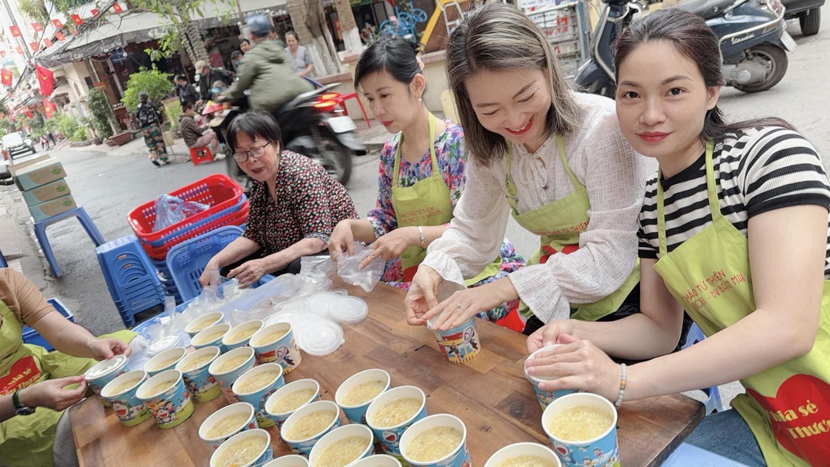 10 năm gửi lòng tốt vào "Ngân hàng tích phước"- Ảnh 2.