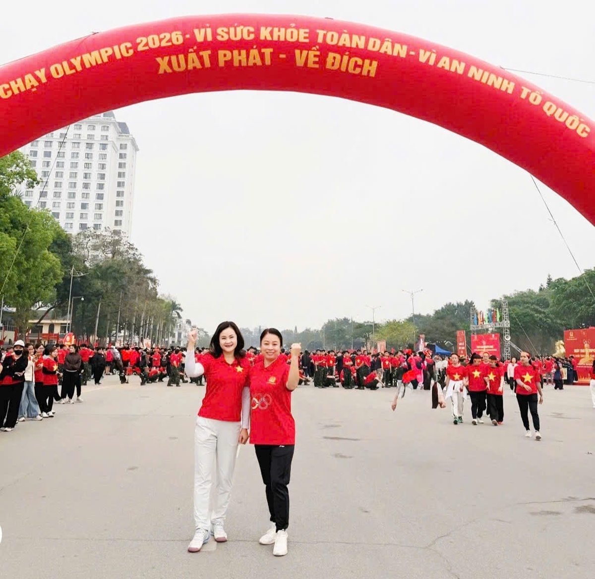 Phụ nữ Lạng Sơn và Cao Bằng hào hứng tham gia "Ngày chạy Olympic"- Ảnh 1.