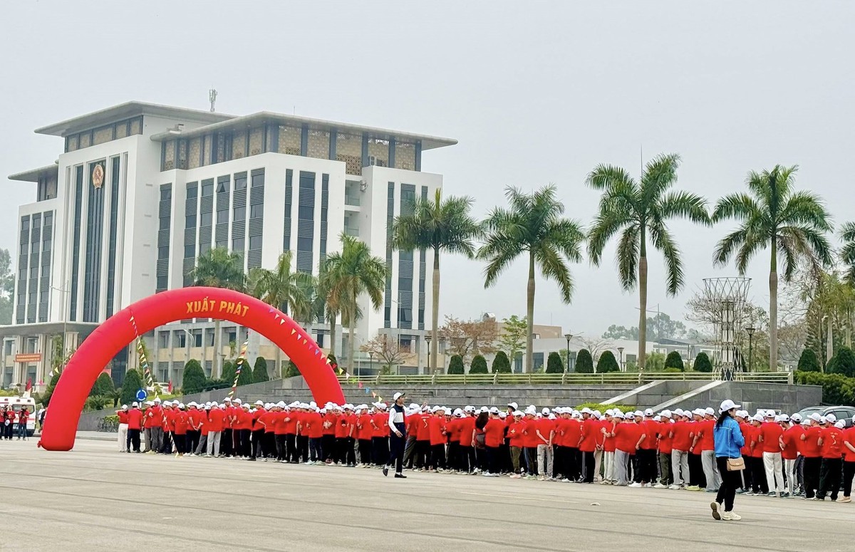 Phụ nữ Lạng Sơn và Cao Bằng hào hứng tham gia "Ngày chạy Olympic"- Ảnh 8.